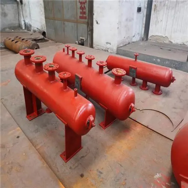 三台分集水器安装高度